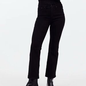 Madewell Mid Rise Kick Out Crop Jeans Black 26P NWOT